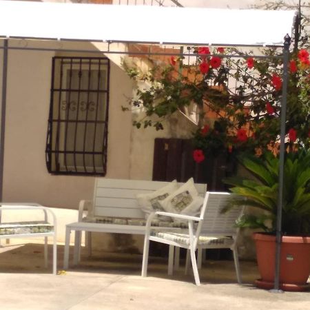 Casale Hibiscus Villa Santa Maria Del Focallo Buitenkant foto