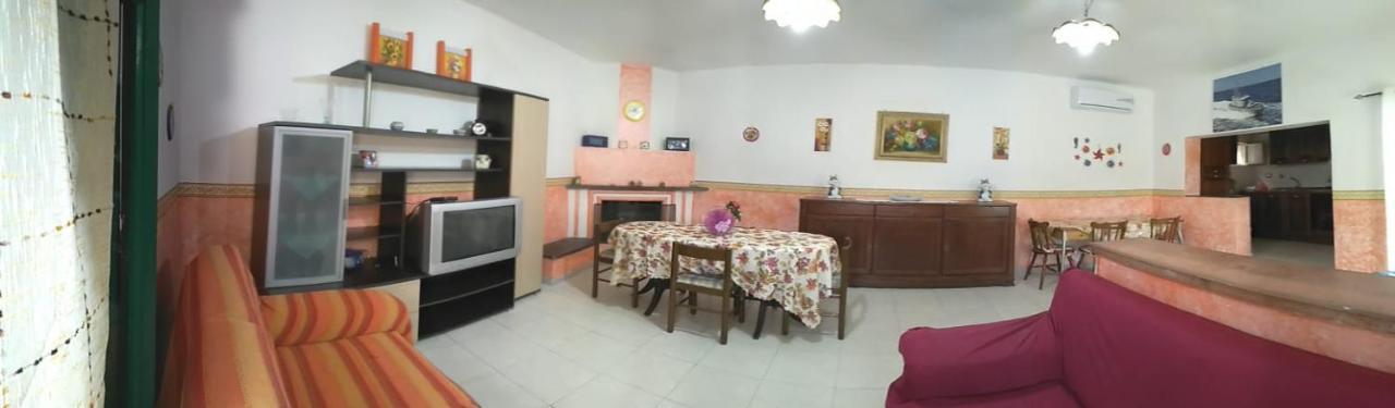 Casale Hibiscus Villa Santa Maria Del Focallo Buitenkant foto