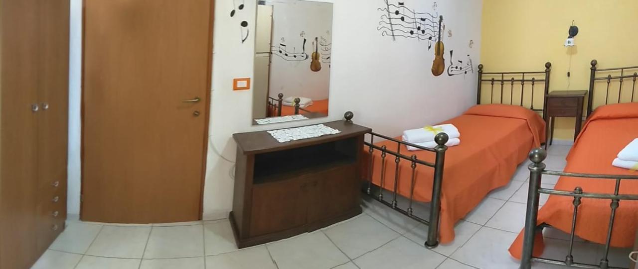 Casale Hibiscus Villa Santa Maria Del Focallo Buitenkant foto